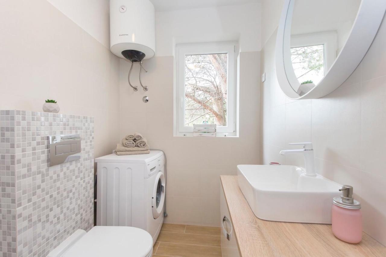 Apartment Aquamarine ラバック エクステリア 写真